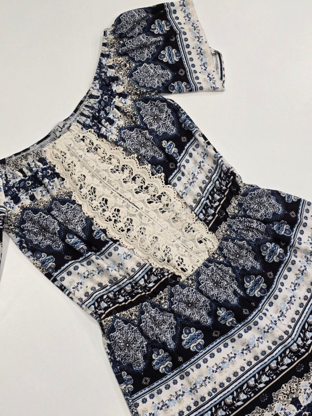 J For Justify ✦ Blue White Off‑Shoulder Boho Romper ✦ Crochet Lace Detail M - Picture 6 of 10